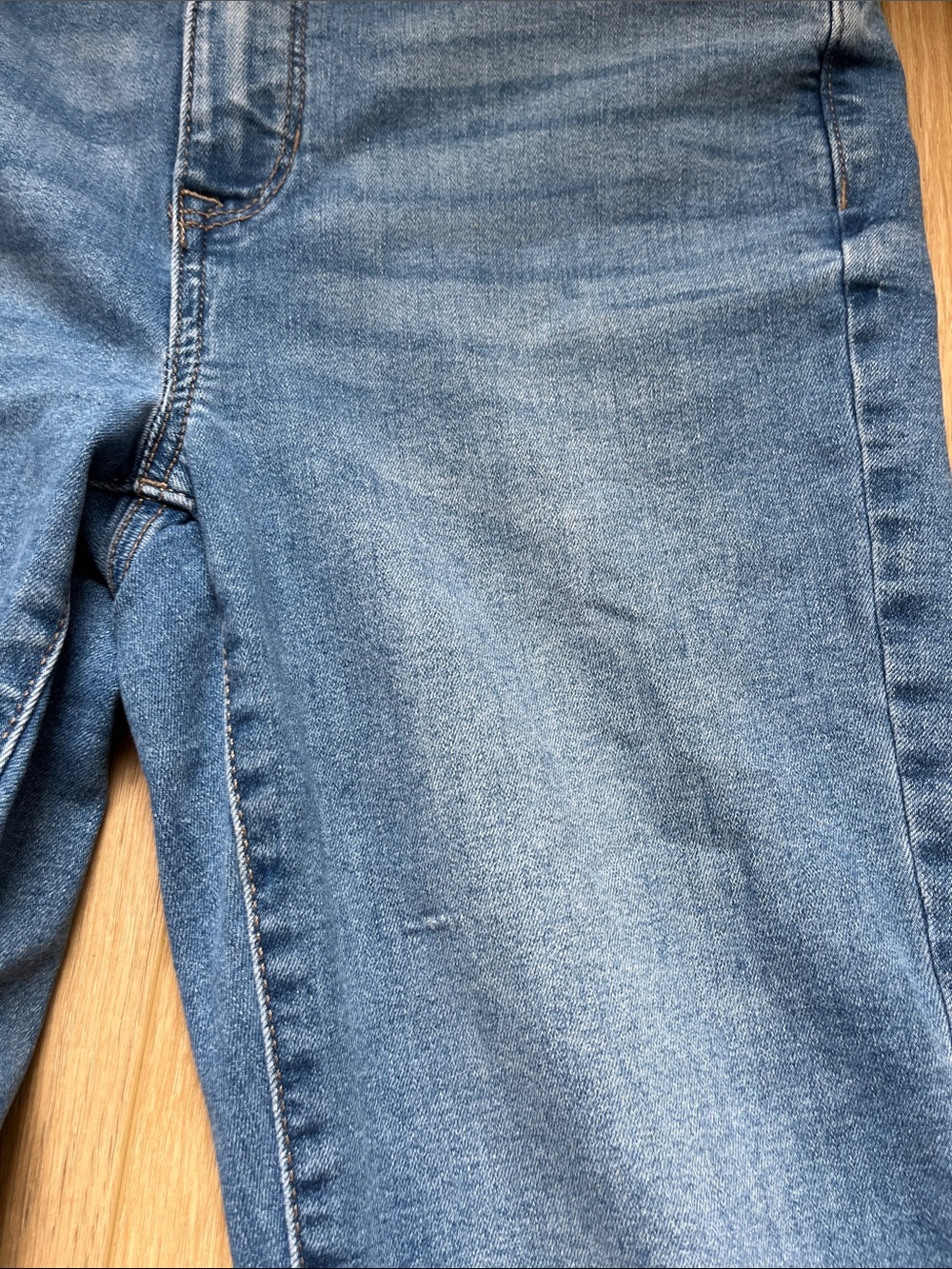 Nine West Medium Blue Bootcut Jeans with Subtle Fade - Picture 5 of 11